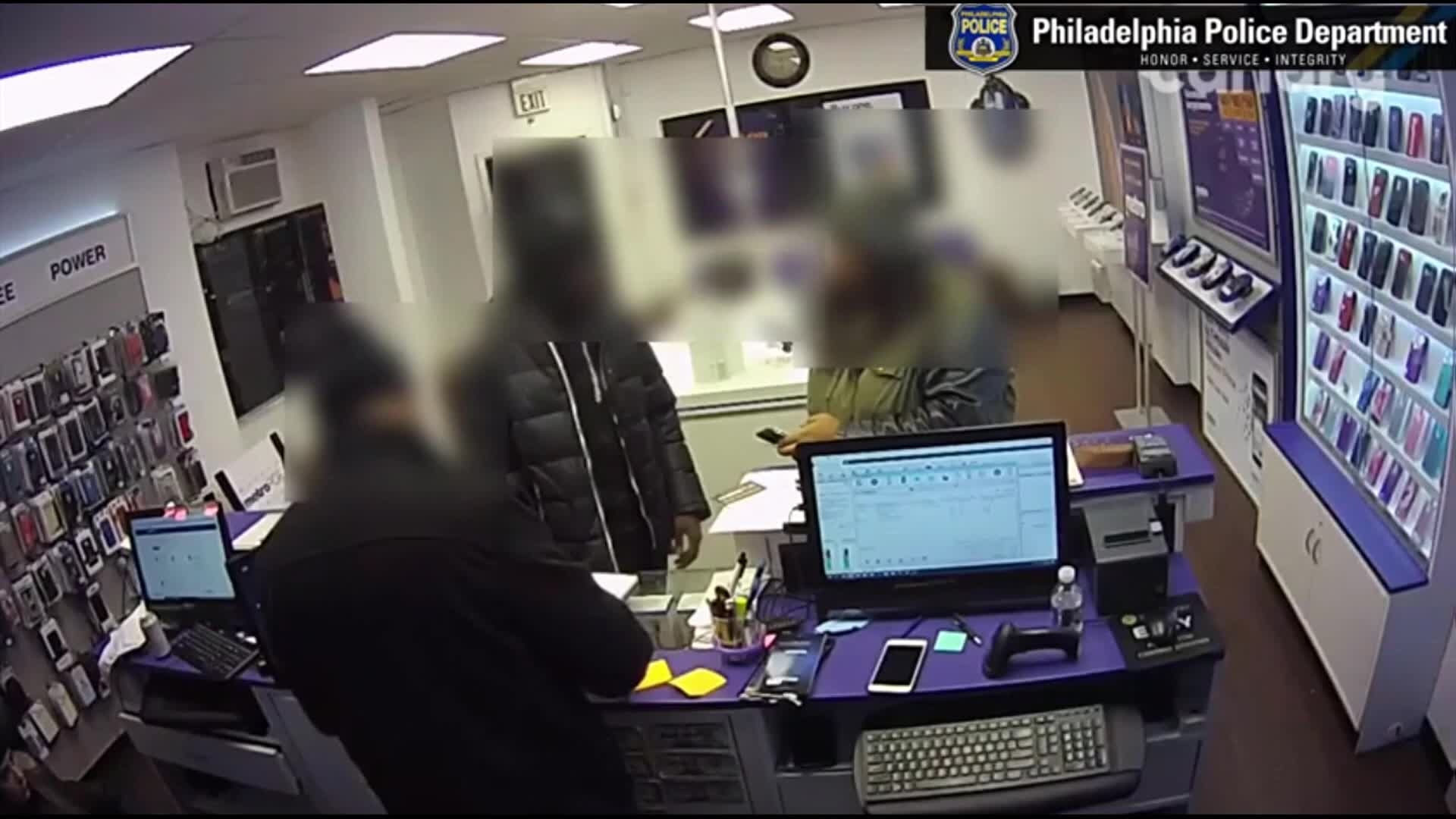 Suspects sought in string of Metro PCS robberies