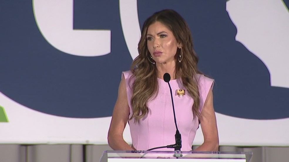 California GOP hold convention in Burlingame