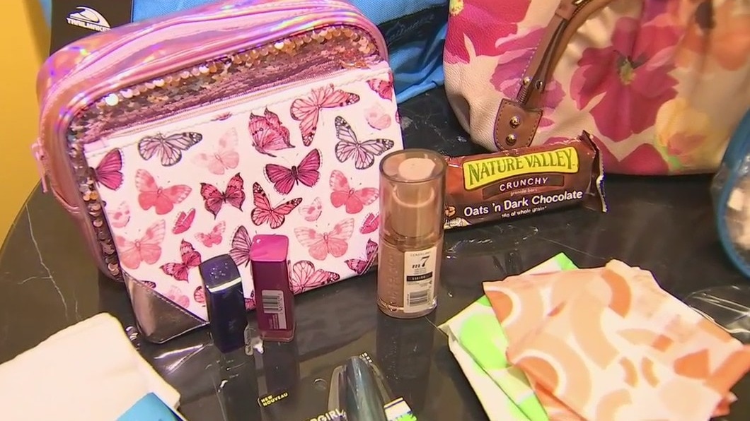 Cave Creek non-profit donates purses, backpacks to recovering addicts