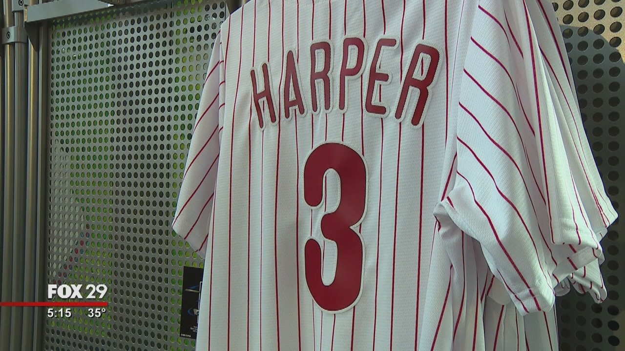 Bryce is Right: Harper, Phillies agree to record $330M deal