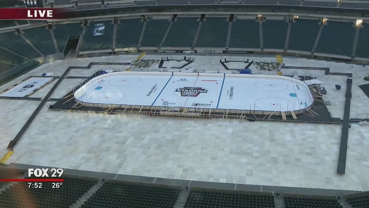 Hank heads to Lincoln Financial Field for Flyers Stadium Series