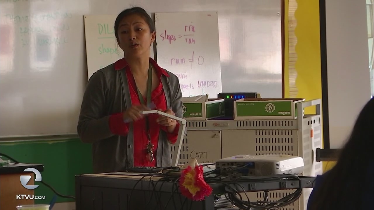 Teachers get their groove back, return to Oakland classrooms after 7-day strike