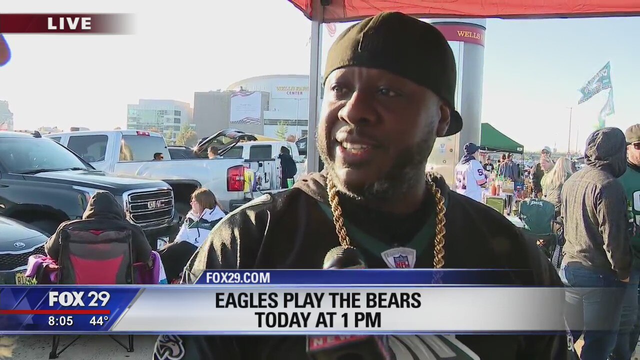 Tailgaters descend on the Linc ahead of Eagles-Bears matchup