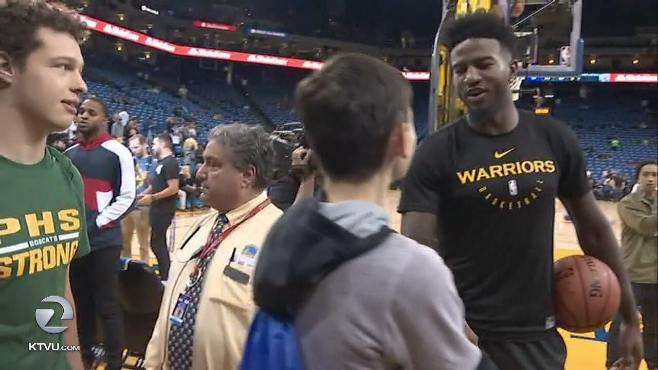 Warriors host Paradise families at Oakland home game