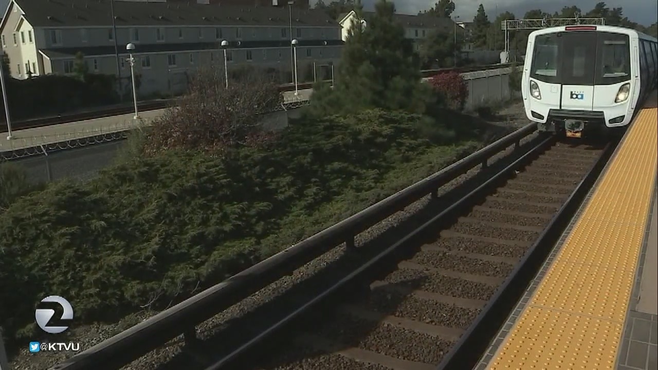 Days on the tracks,� new BART car has maintenance issue