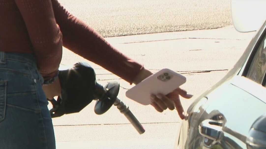 Arizonans feeling the pinch as gas prices rise