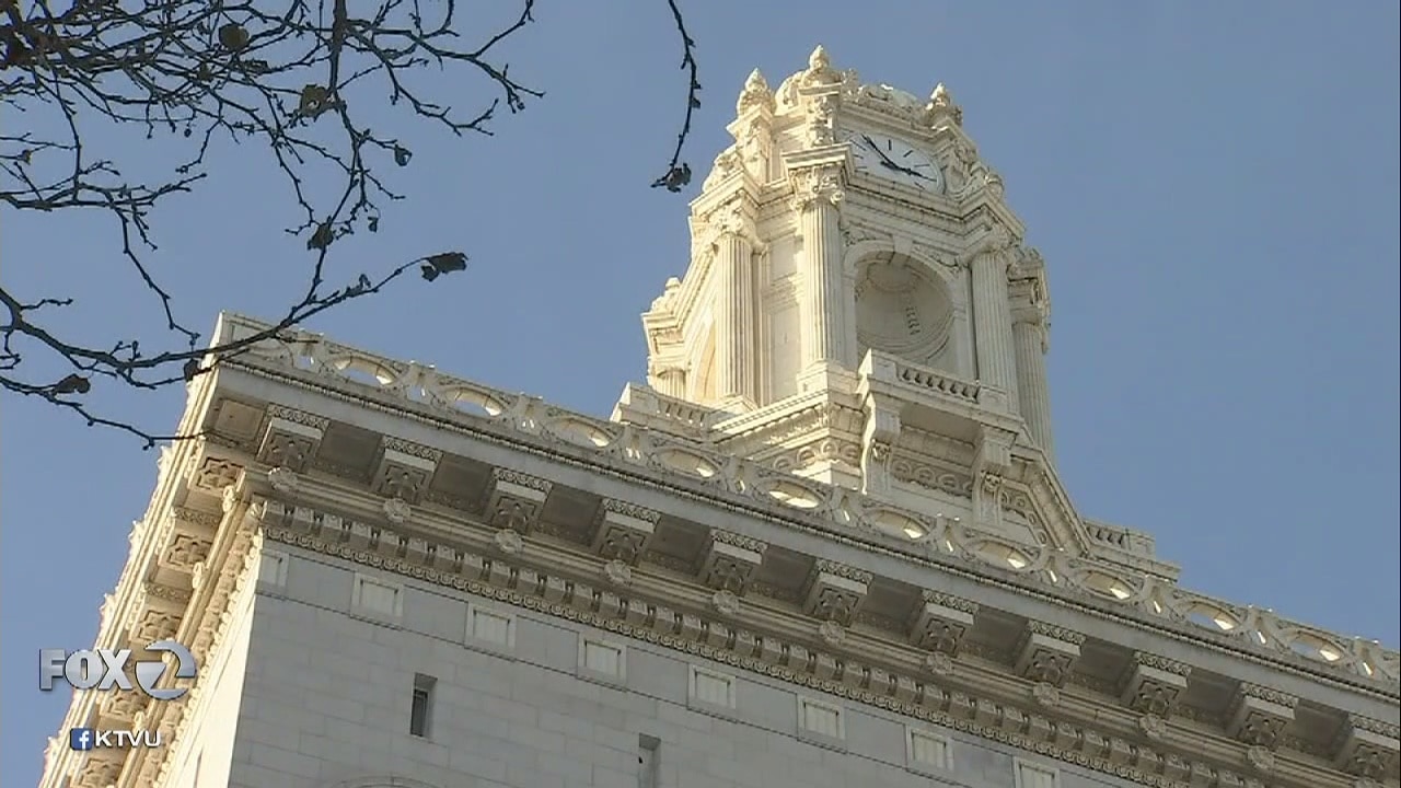 Oakland strike continues