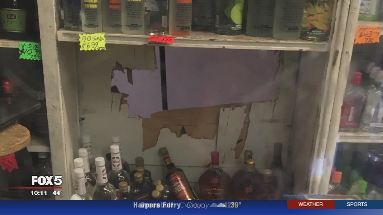 Burglar breaks into liquor store by cutting through wall