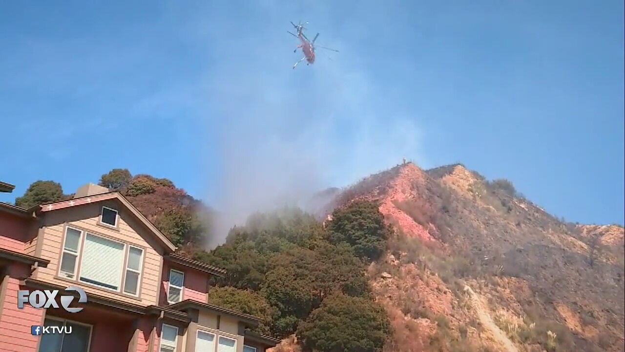 22-acre fire threatens homes in Oakland Hills