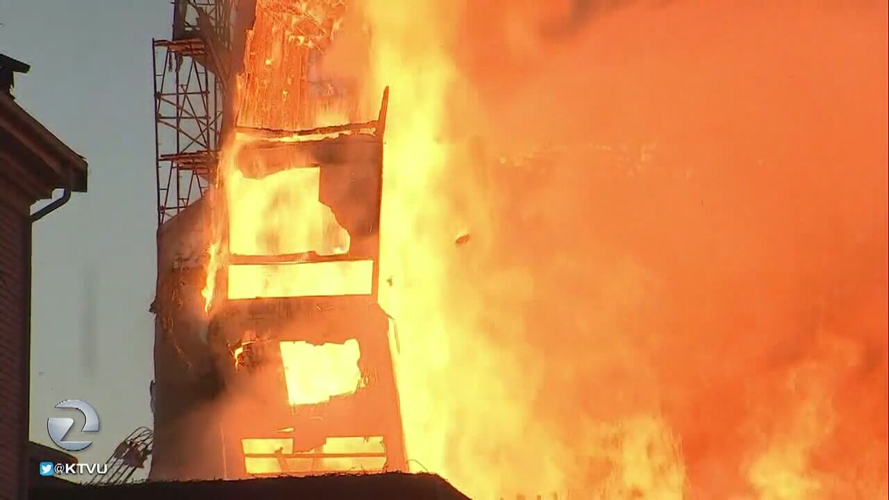 Huge Oakland fire reignites housing crisis debate