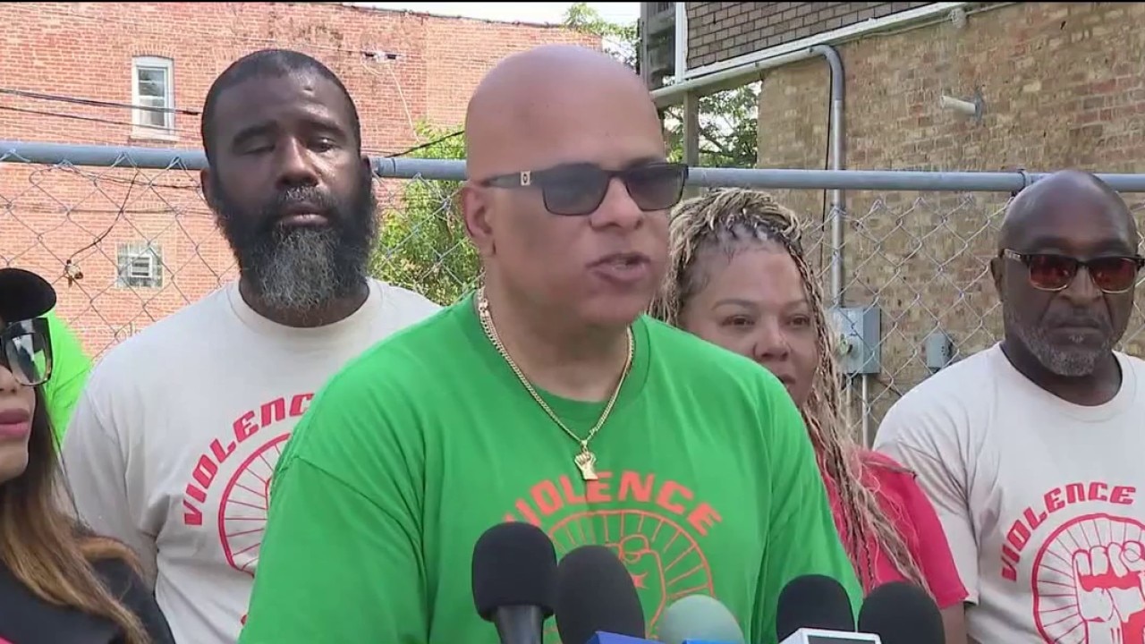 Chicago 'Violence Interrupters' on preventing Fourth of July violence: 'It's crazy out here'