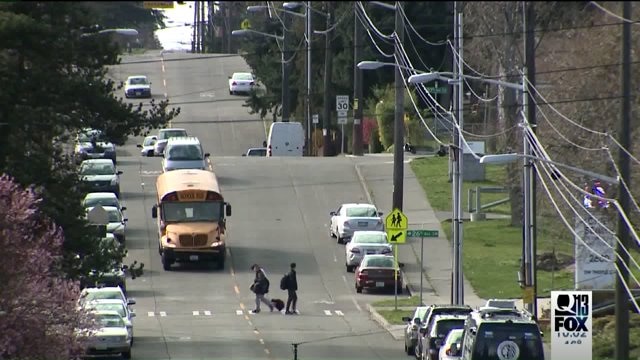 2 teens arrested for allegedly robbing 6th grader at knifepoint