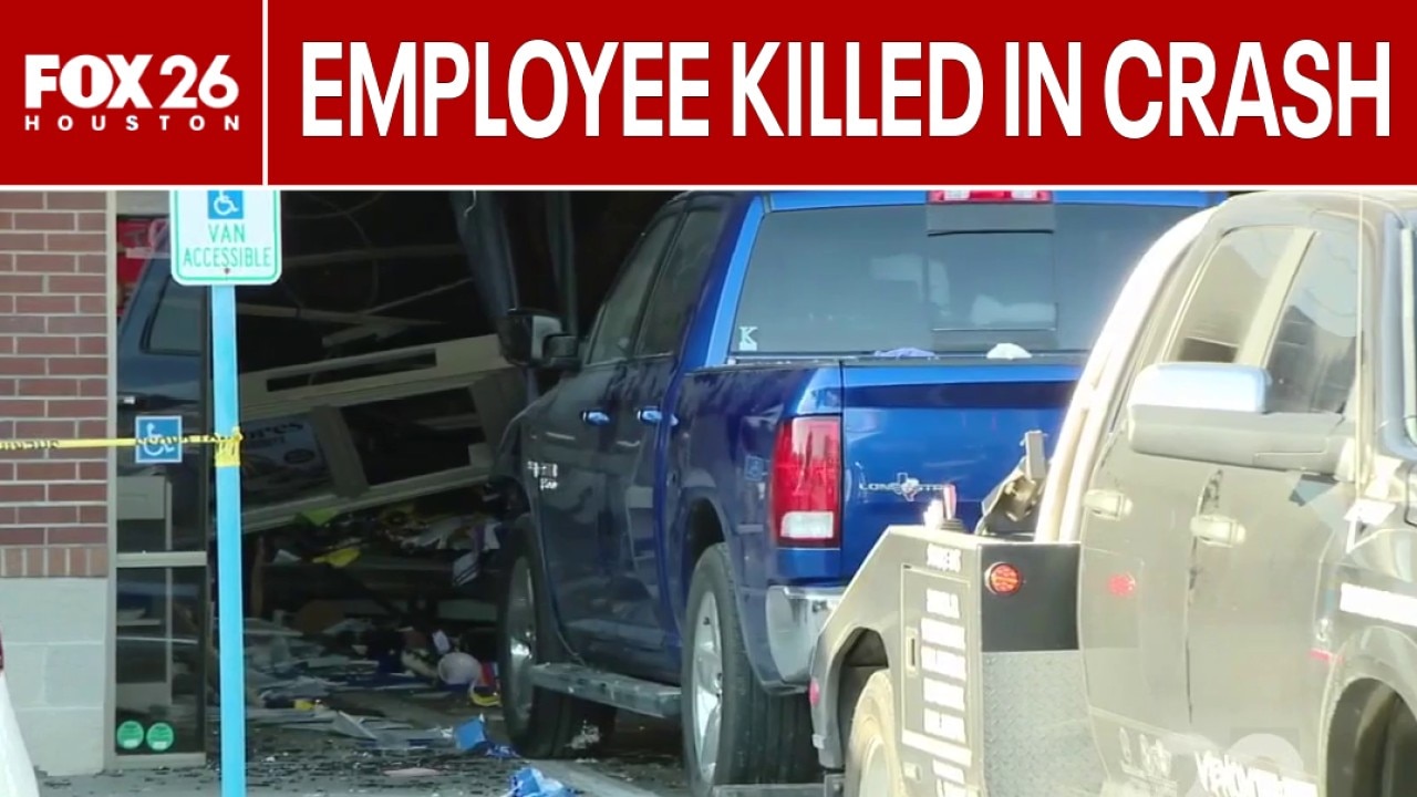 Employee killed in crash in Atascocita
