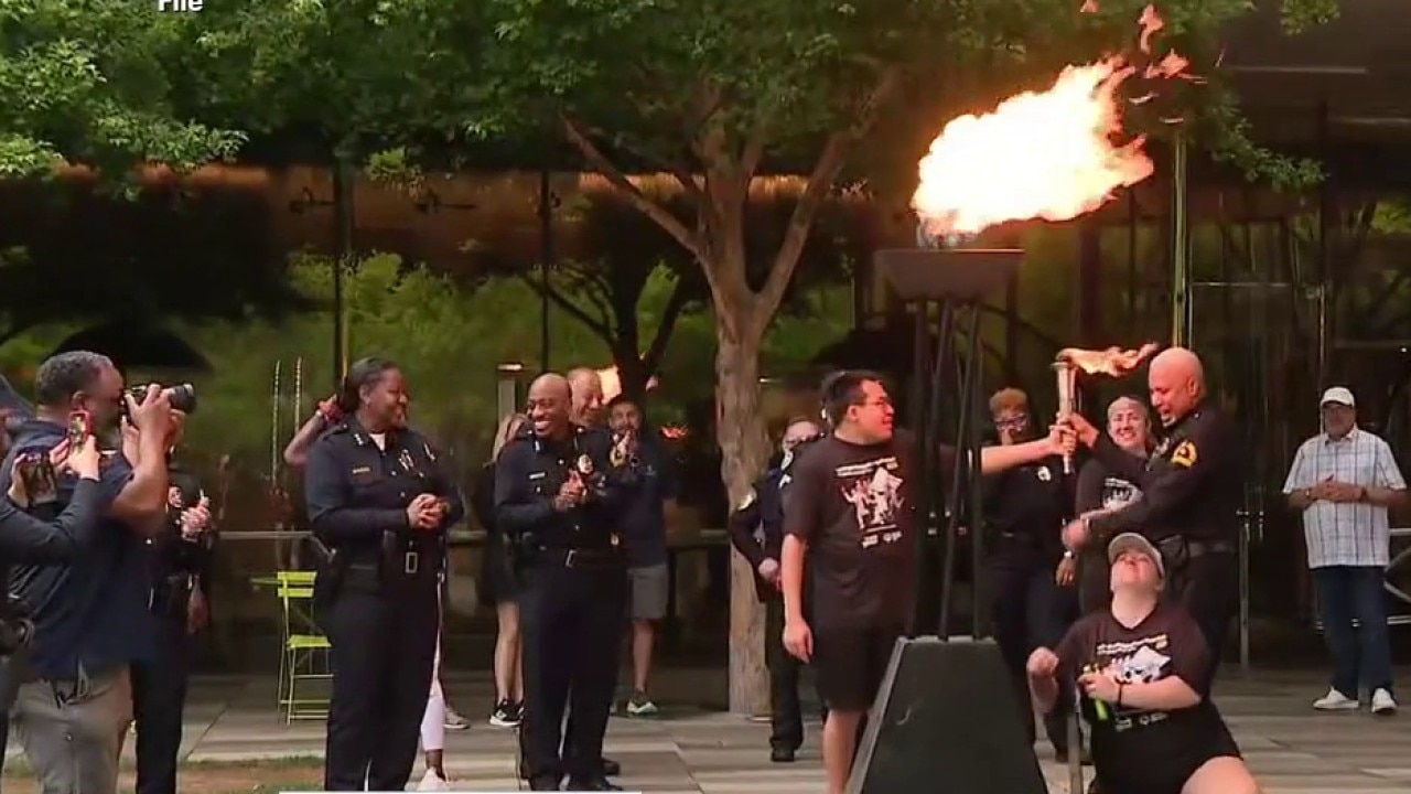 Torch run in partnership with Dallas Police