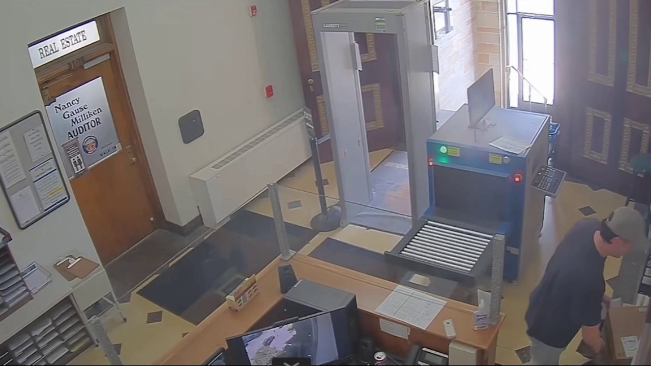 Ohio man attempts courthouse escape