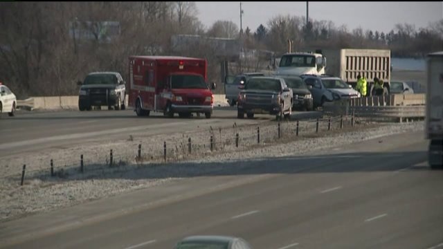 Four people hurt after five-vehicle wreck on US 41/45 at Lannon Rd.