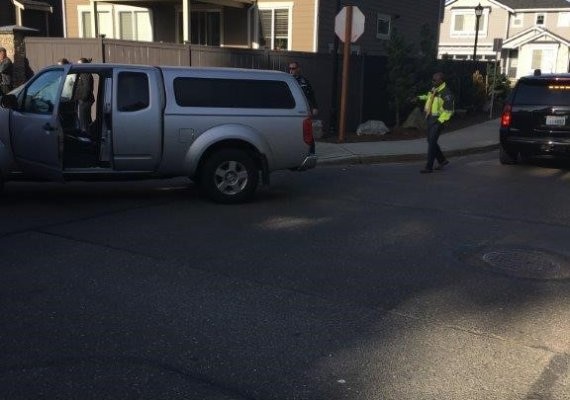 Mother, child hit by car near elementary school in Renton