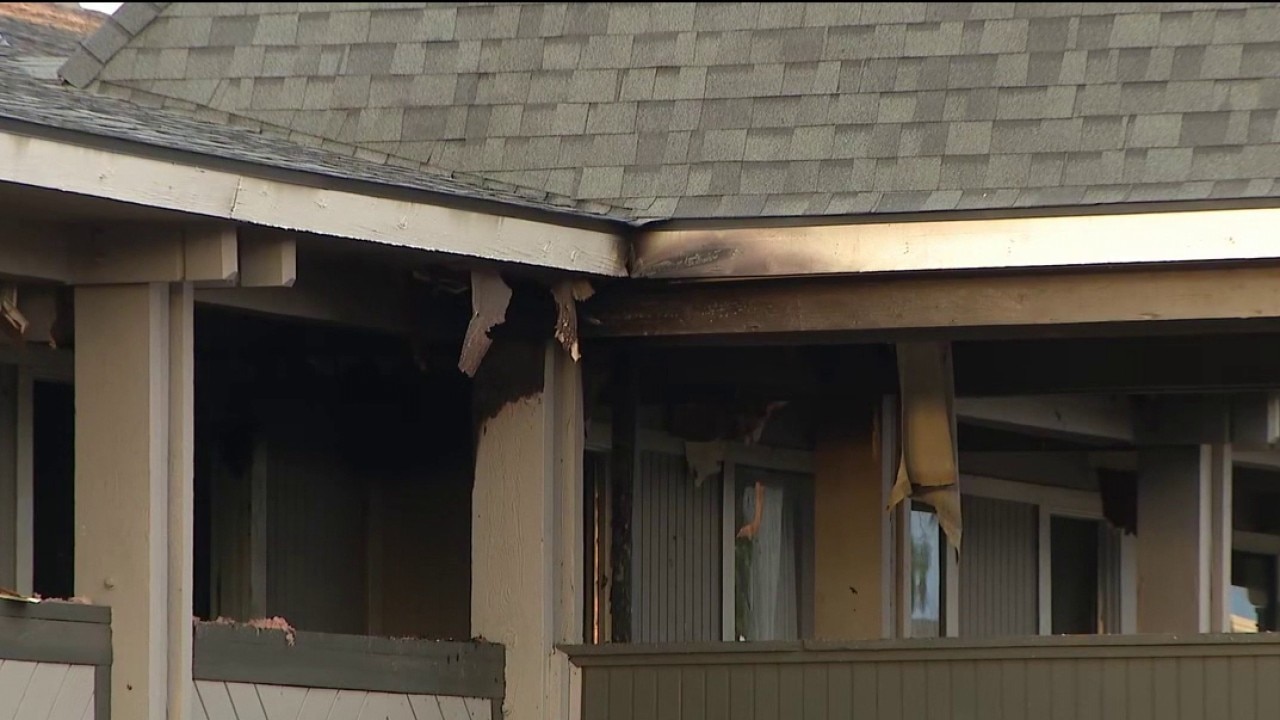 30 displaced in Phoenix hotel fire