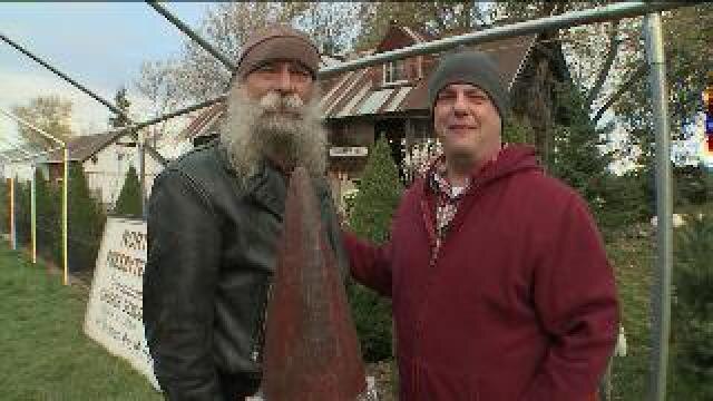 Tony buys a gnome