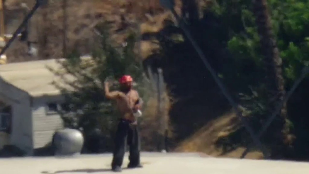 Man arrested after climbing arch on 6th Street Bridge