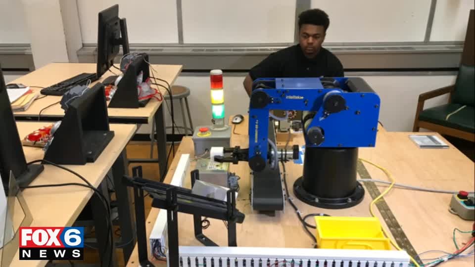 Barack Obama School students headed to state robotics competition