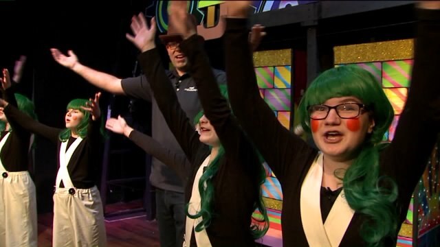 Kramp meets the cast of Willy Wonka, enjoys a sneak peek performance