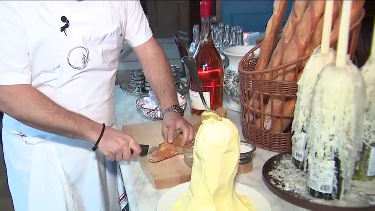 CASSIS bread-and-butter bar 