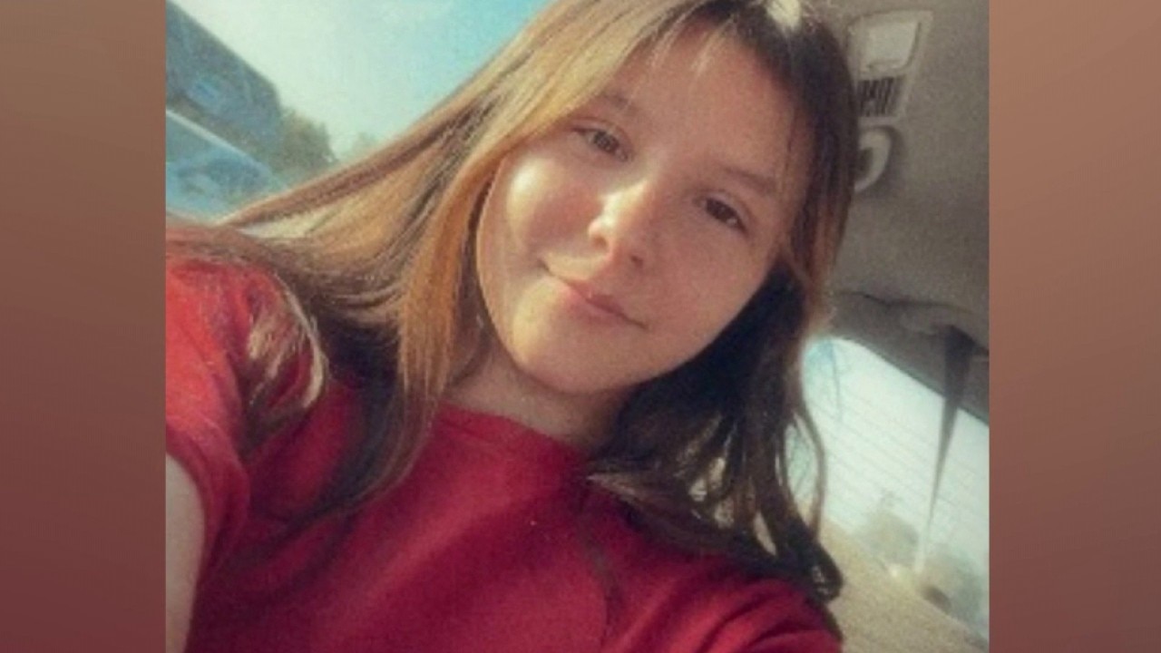 Candlelight vigil honors teen girl struck, killed by car in Phoenix