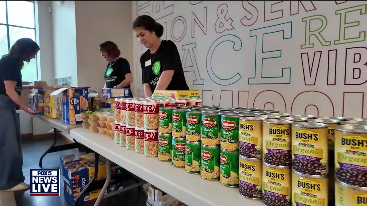 Atlanta volunteers step up for Hunger Action Month