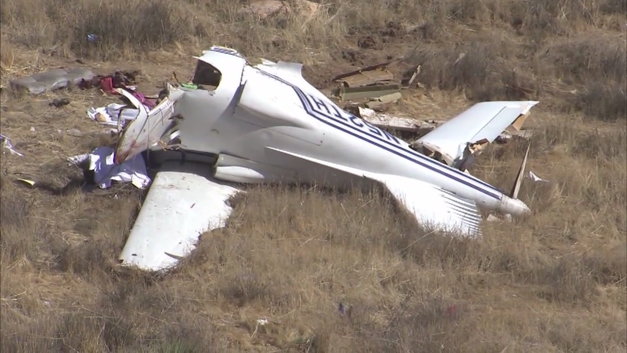 Small plane crash in Agua Dulce