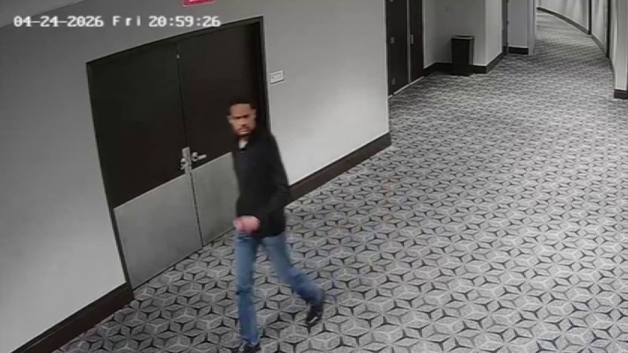 Hotel videos of Cole Allen before WHCD released