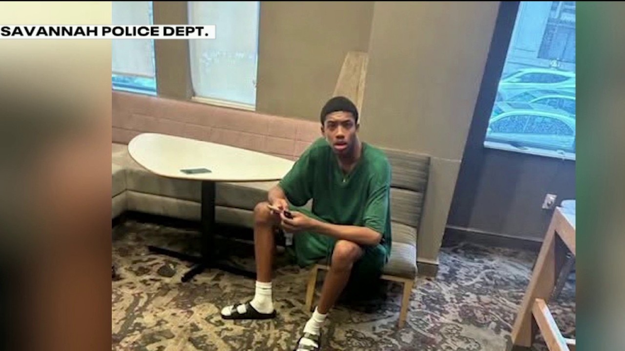 Fake pro basketball player accused of stealing $90K BMW