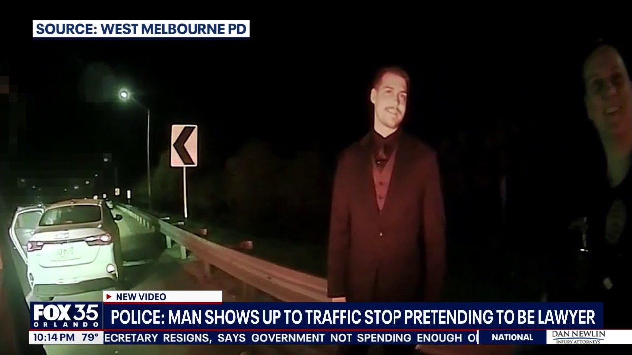 Man shows up at traffic stop pretending to be lawyer, police say