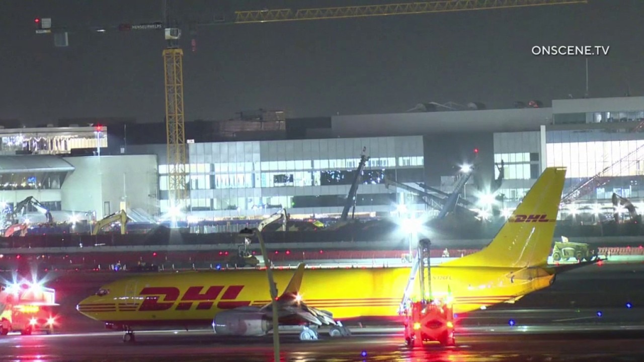 Cargo plane makes emergency landing at LAX