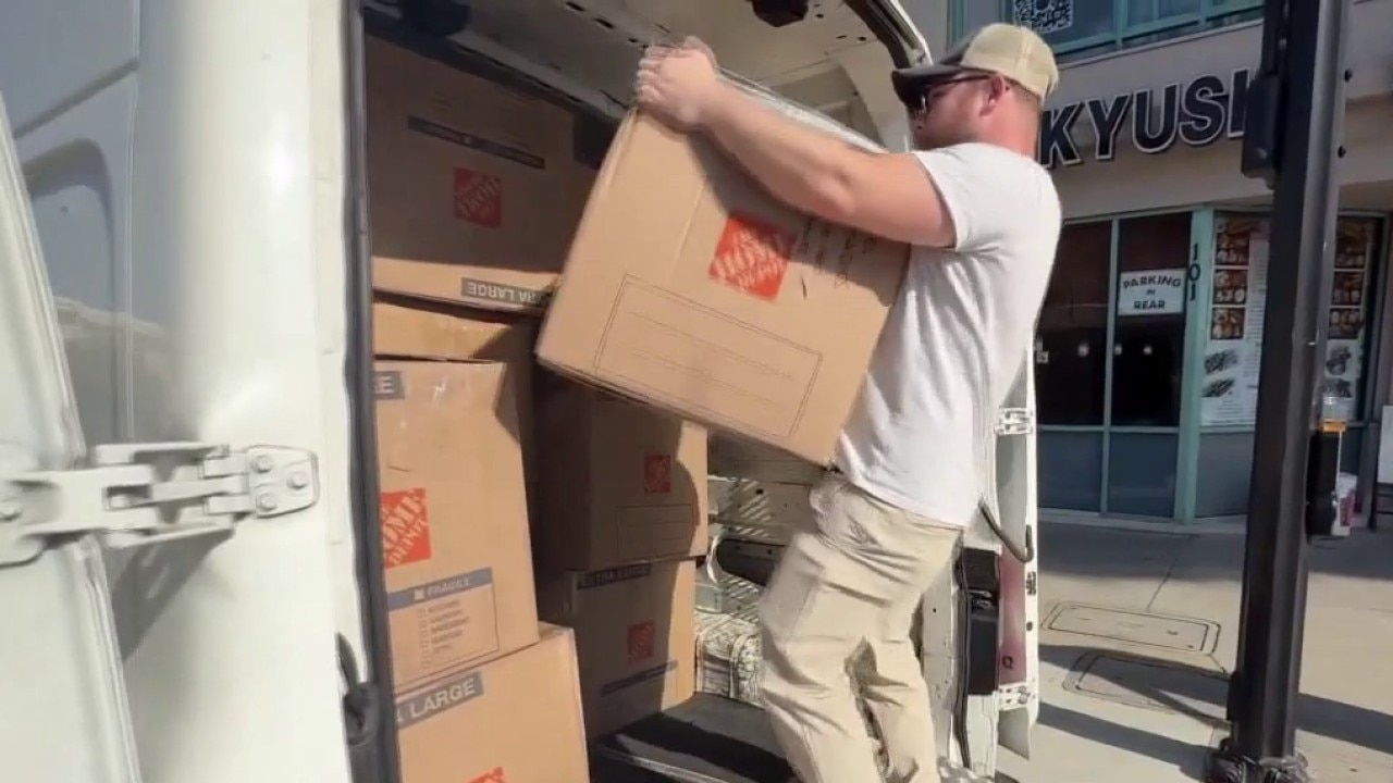 Volunteers in Pasadena send aid to Venezuela