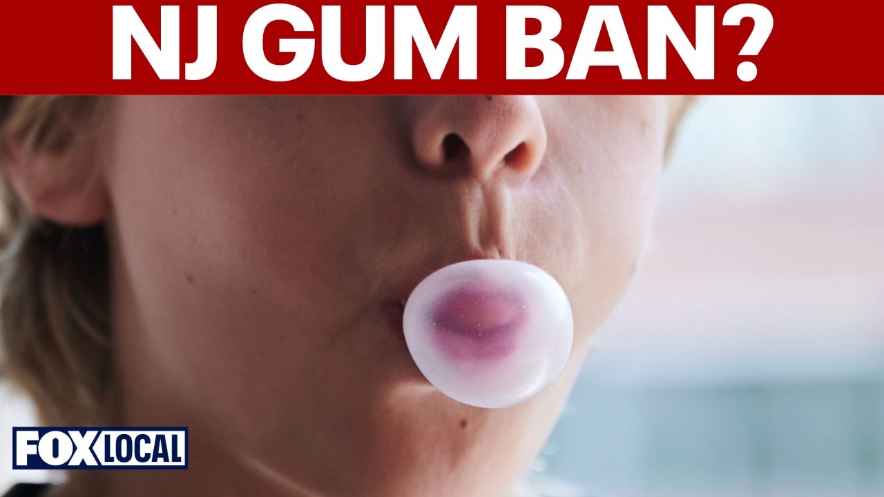 New Jersey bill threatens to ban chewing gum