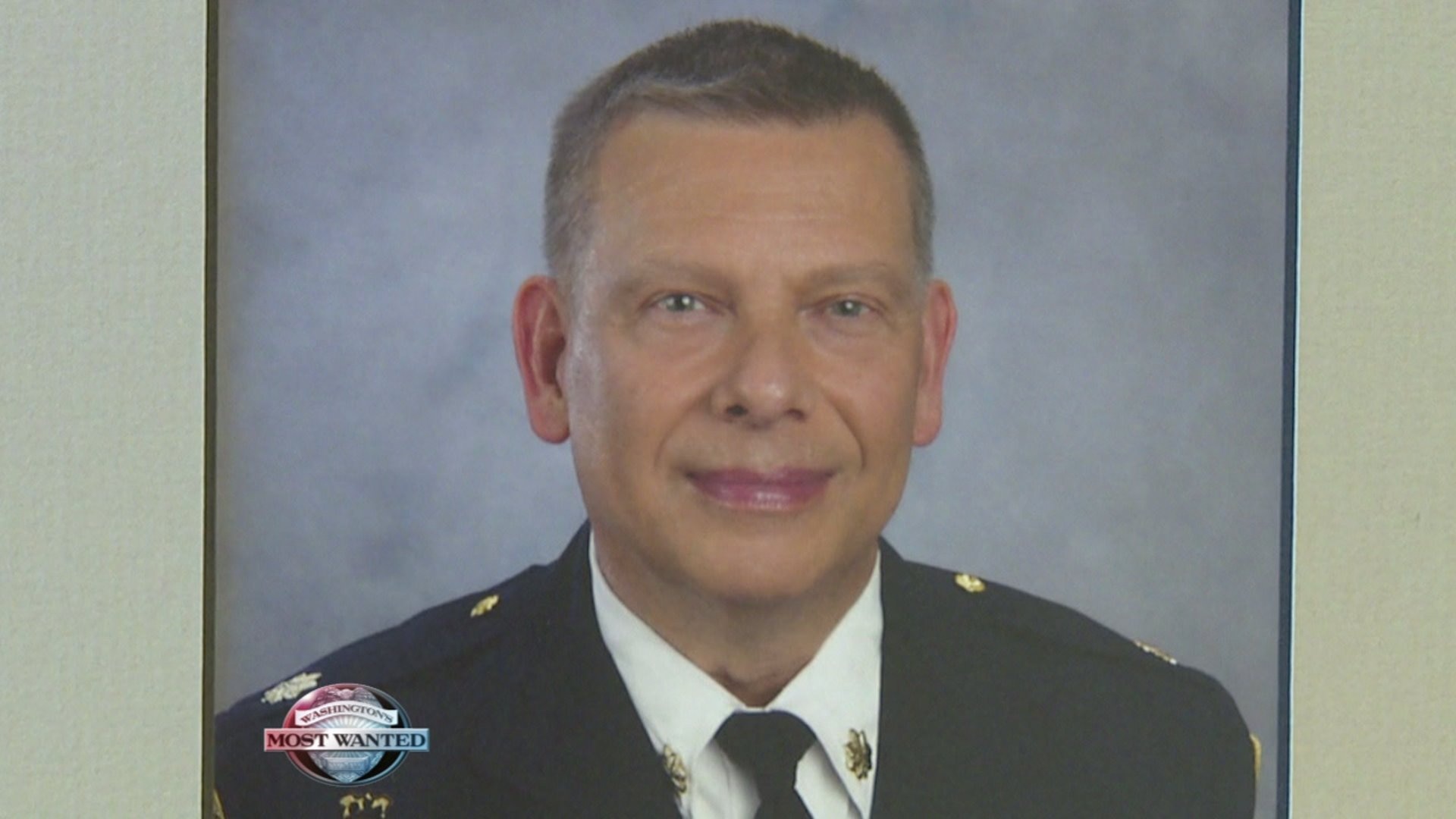 Retiring Bellevue Police officer honored after distinguished career