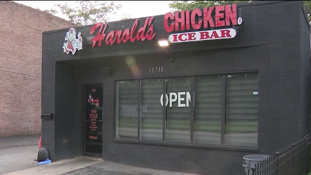 "Is it a real Harold's?" Controversy surrounds Robbins business after shooting