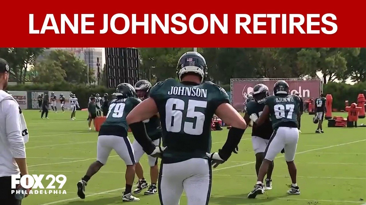 Lane Johnson announces retirement