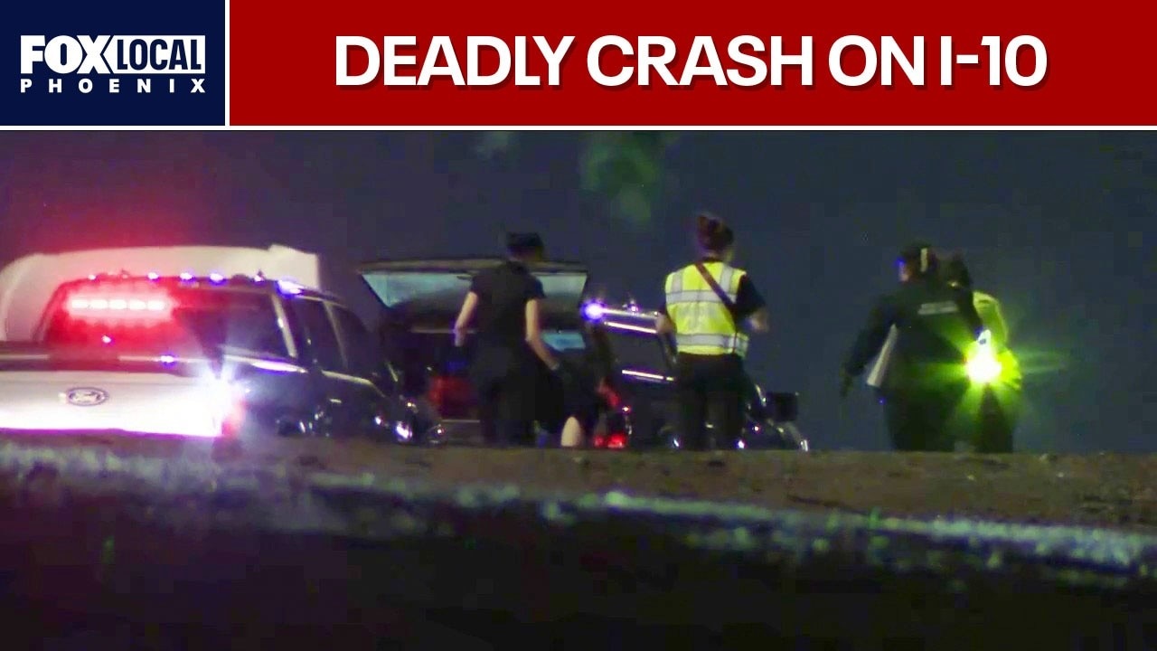 Deadly crash prompts freeway closure on I-10 in Avondale