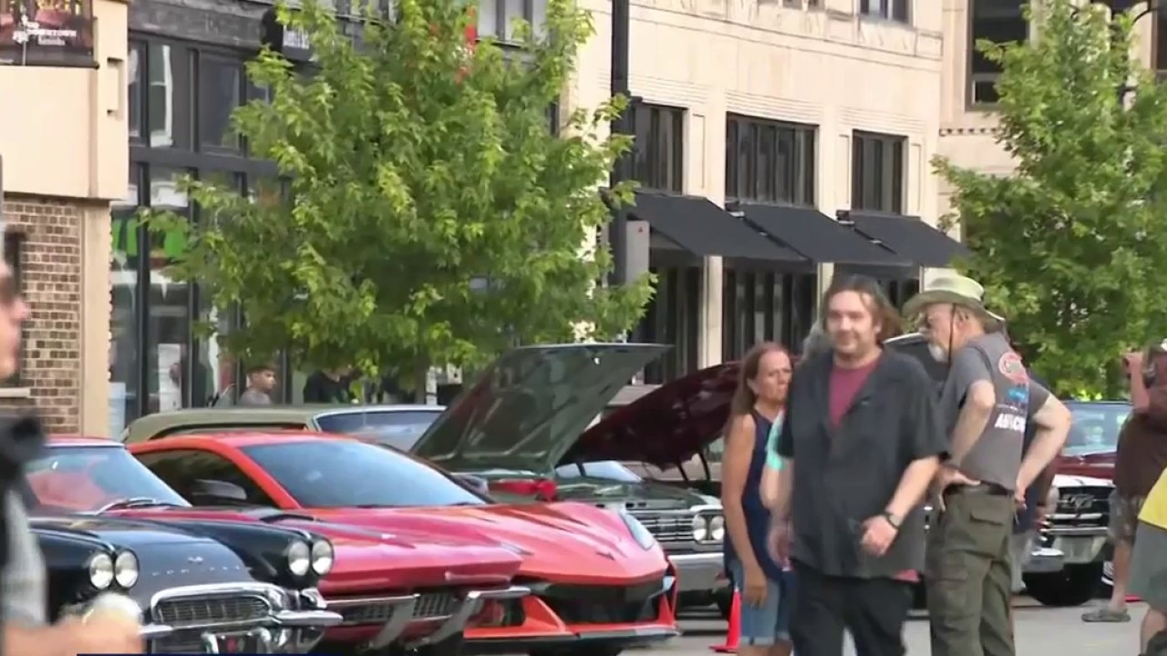 Kenosha classic cruise-in takes over downtown