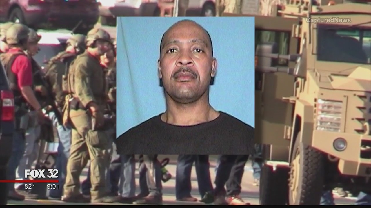 Two FBI agents shot; convicted killer found dead inside home