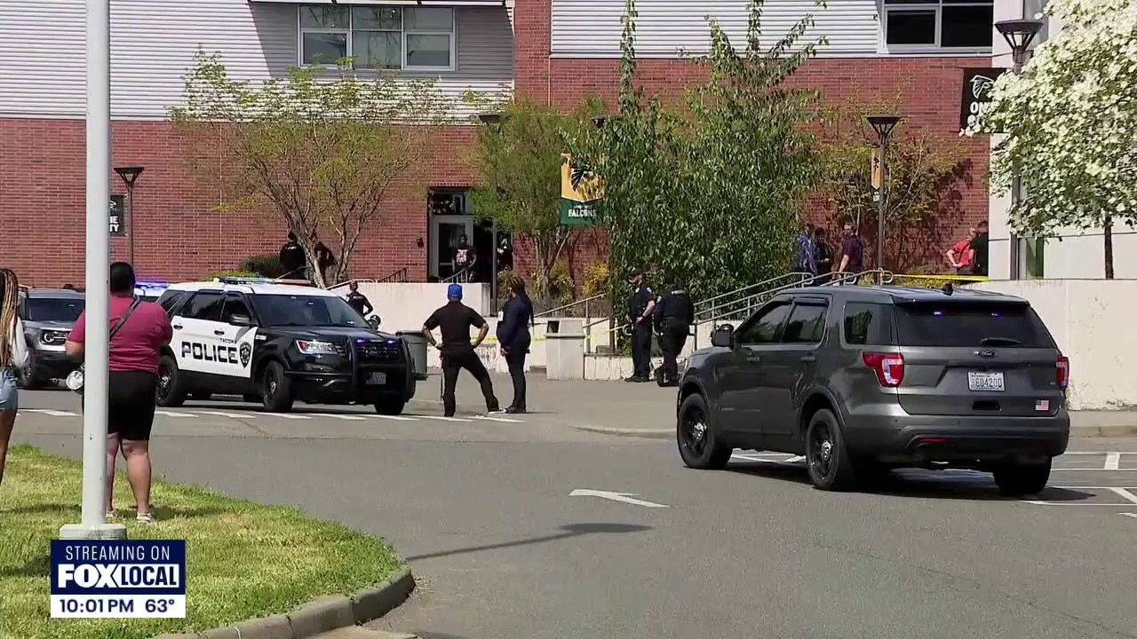 Students stabbed, causing lockdown at Foss High School in Tacoma