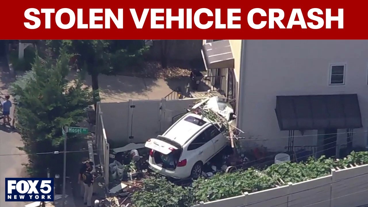 Staten Island crash: 2 in custody after vehicle plows into home