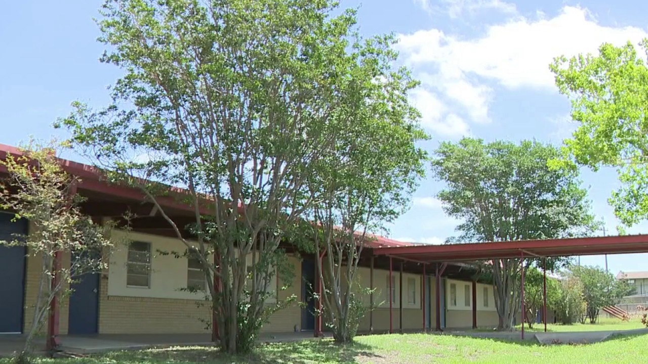Manor food pantry expands
