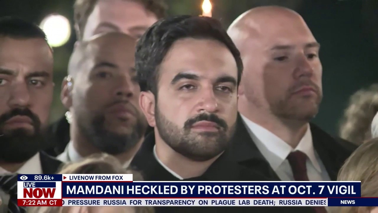 Mamdani heckled by protesters during Oct.7. vigil 