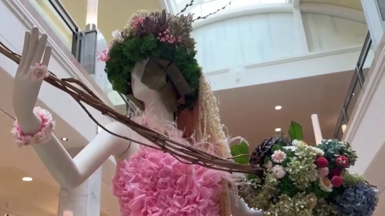 Fleurs de Villes debuts at Phipps Plaza