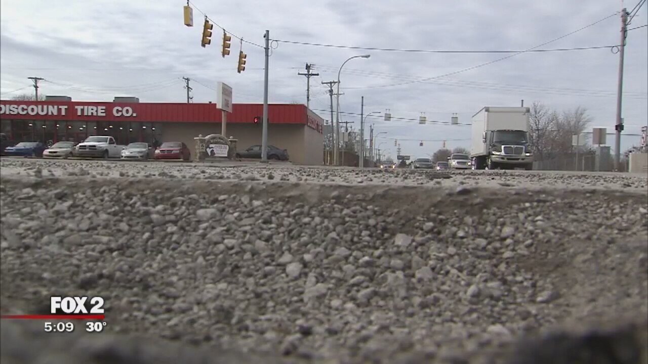 How Macomb Co. wants to start road repair now instead of waiting for state plan