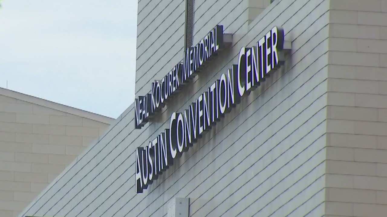 'Unconventional Austin' gathering signatures to force vote on Convention Center expansion