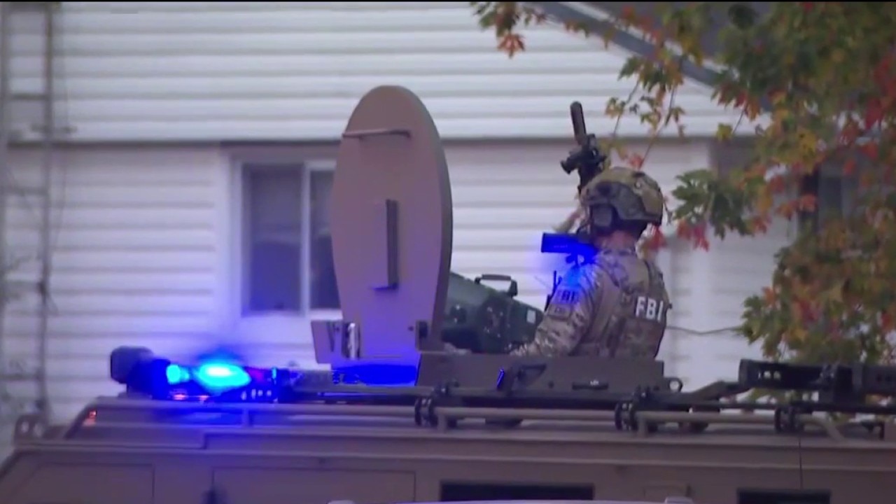 1 dead after Dixmoor shooting involving FBI agents, officials say